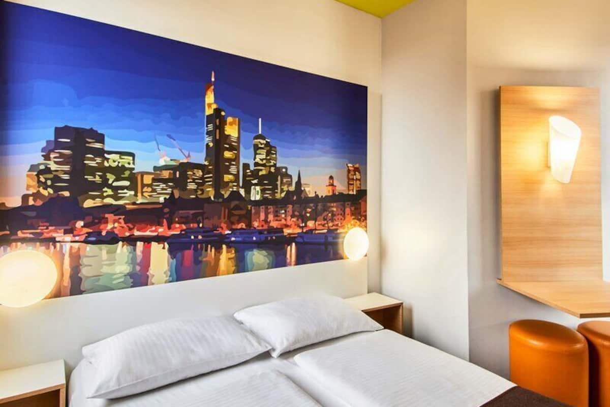 Doppelzimmer | Allergikerbettwaren, Schreibtisch, schallisolierte Zimmer