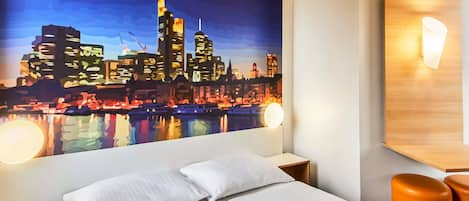 Allergikerbettwaren, Schreibtisch, schallisolierte Zimmer