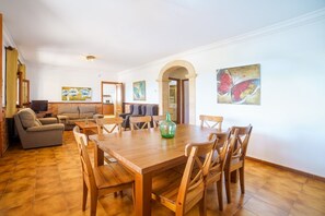 Dining - Villa Luis Vives By SunVillas Mallorca (Puerto Pollença)