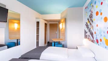 Zweibettzimmer | Allergikerbettwaren, Schreibtisch, schallisolierte Zimmer