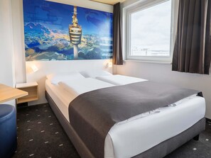 Family Room | Peralatan tempat tidur hipoalergenik, meja, kalis bunyi, Wi-fi percuma 