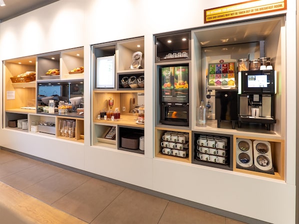 Daily buffet breakfast (EUR 13.9 per person)