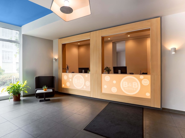 B&B HOTEL Stuttgart-Airport/Messe Reviews, Deals & Photos 2026