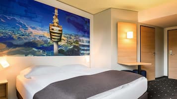 Double Room | Hypo-allergenic bedding, desk, soundproofing, free WiFi