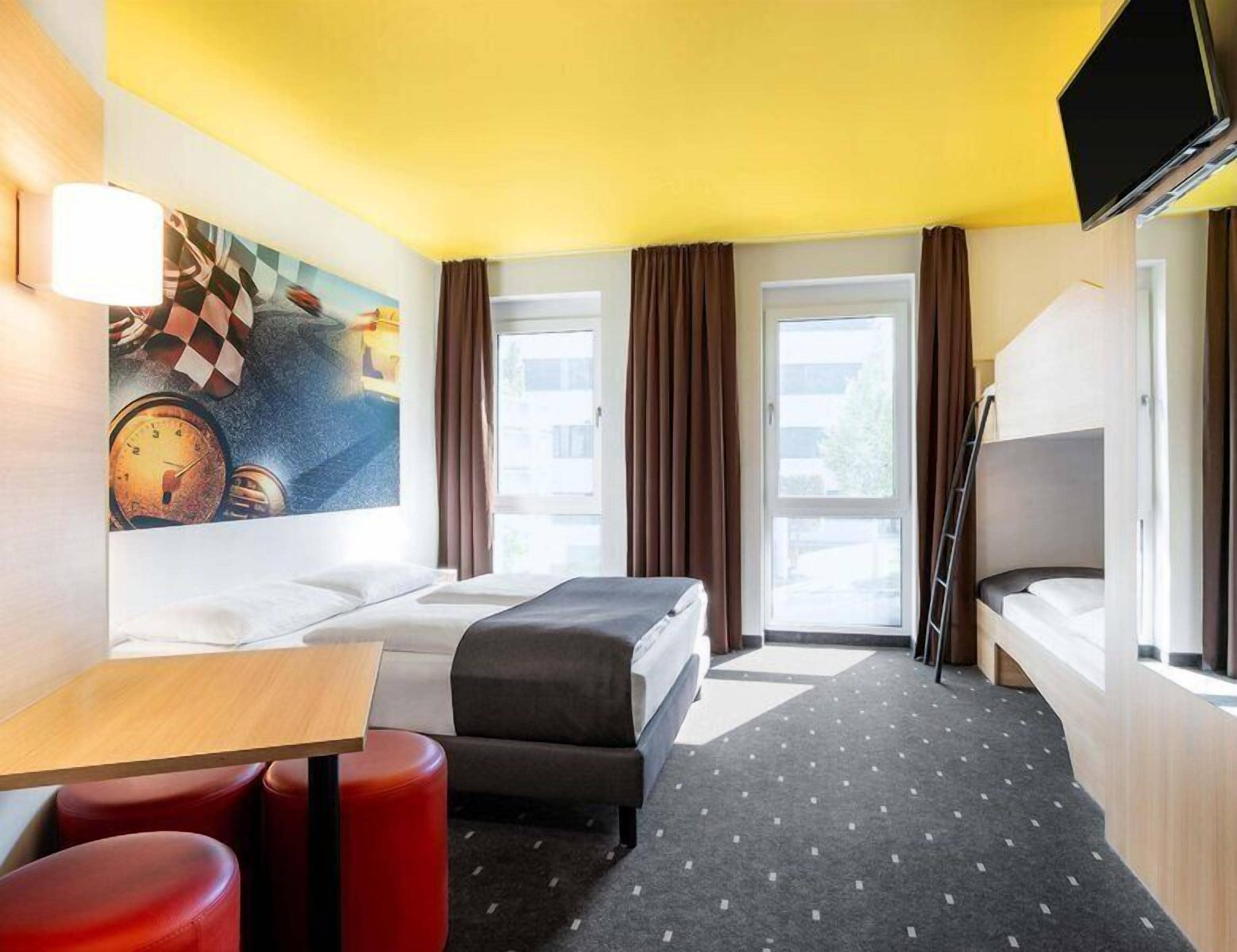 Bureau, chambres insonorisées, Wi-Fi gratuit, draps fournis