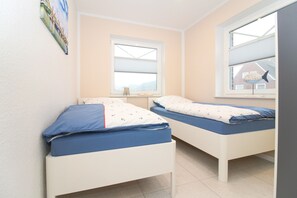 4 bedrooms, WiFi - Semi-detached house for up to 8 people between Norden and Norddeich (Norden)