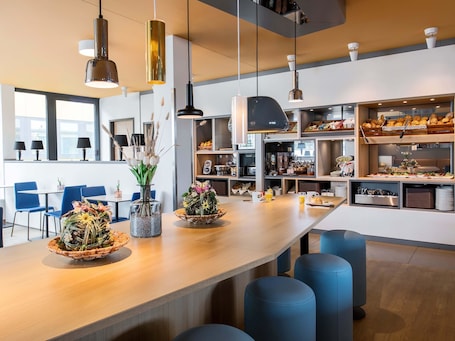 Dining. B&B Hotel Landshut