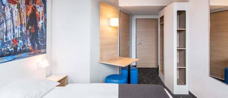 Double Room | Desk, soundproofing, free WiFi, bed sheets