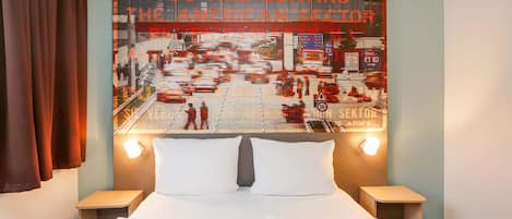 Hypo-allergenic bedding, desk, soundproofing, free WiFi