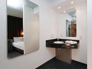 1 chambre, literie hypoallergénique, bureau, chambres insonorisées