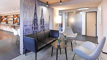 Hypo-allergenic bedding, desk, soundproofing, free WiFi