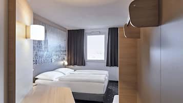 Hypo-allergenic bedding, desk, soundproofing, free WiFi