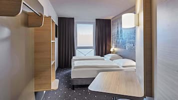 Twin Room | Hypo-allergenic bedding, desk, soundproofing, free WiFi