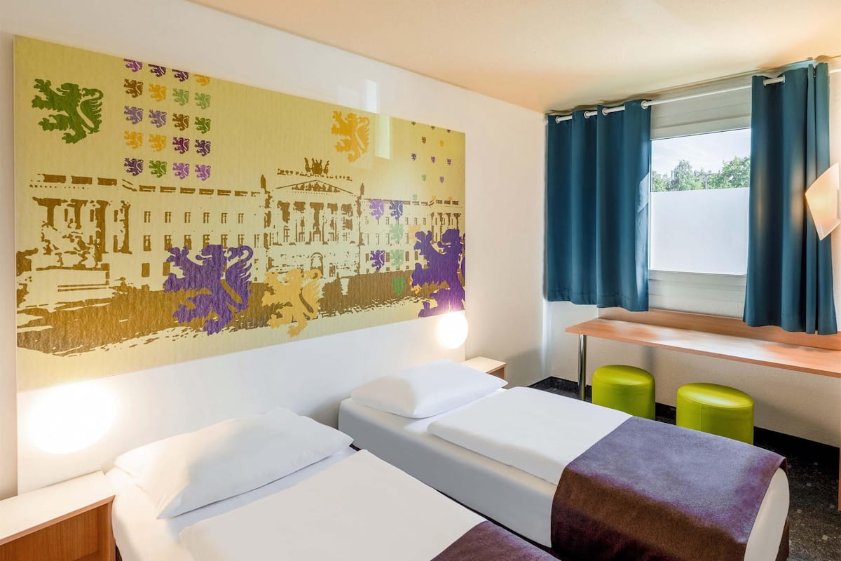 Twin Room | 1 bedroom, hypo-allergenic bedding, desk, soundproofing