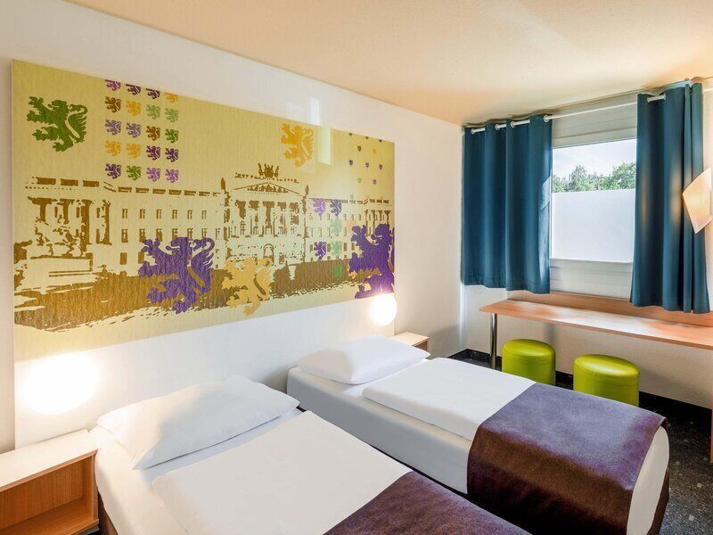 Twin Room | Hypo-allergenic bedding available, desk, soundproofing, WiFi (free)