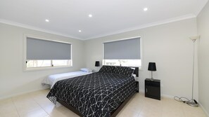 5 quartos, ferros/tábuas de passar roupa, Wi-Fi de cortesia