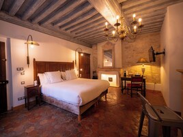 Minibar, decoración personalizada y muebles diferentes 