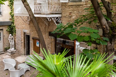 Les Remparts歷史名居酒店