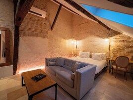 Minibar, decoración personalizada y muebles diferentes 