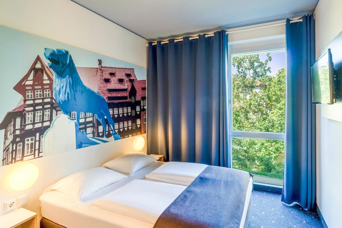 Habitació doble | 1 dormitori, roba de llit hipoal·lergògena, escriptori i wifi gratuïta