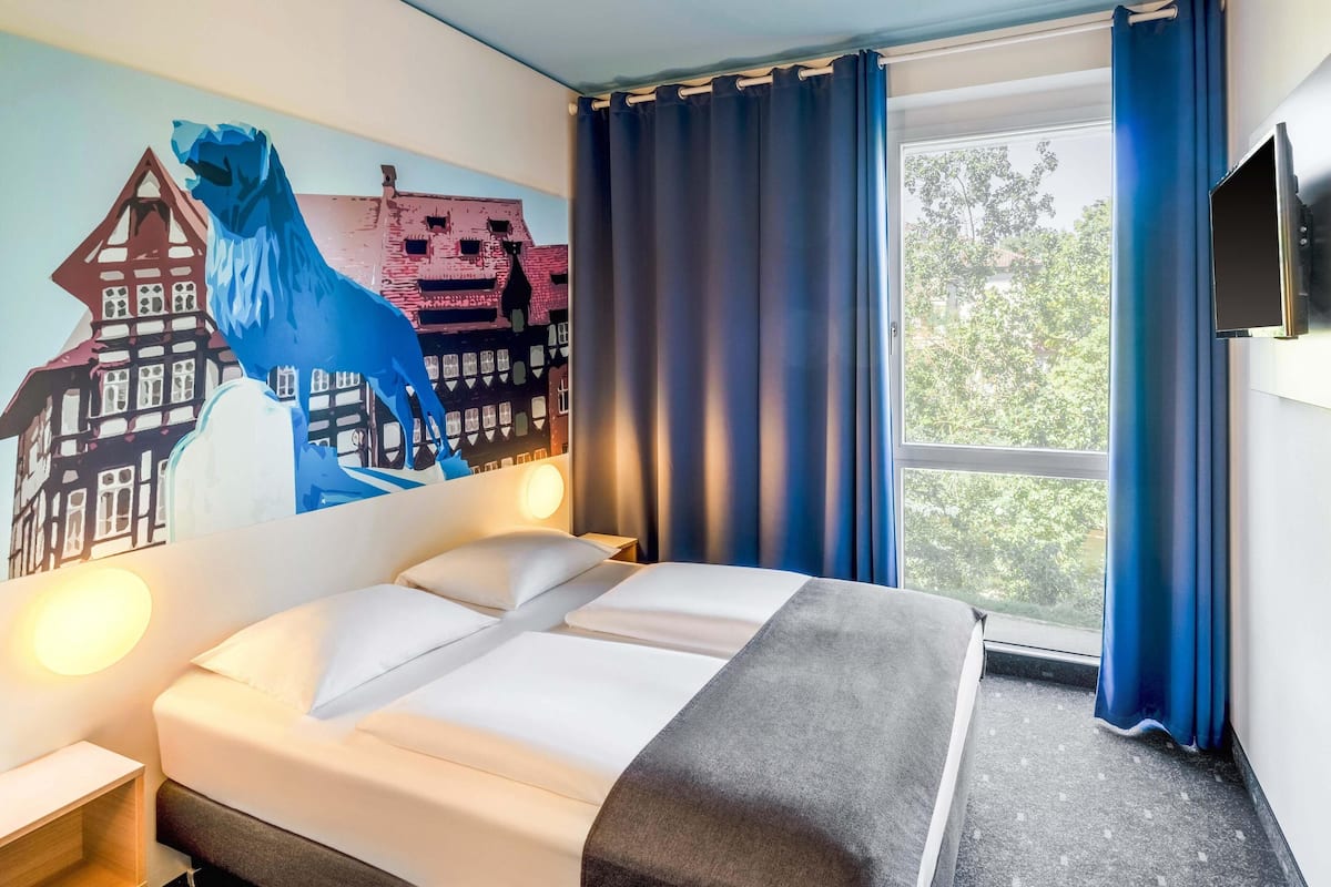 Kahden hengen huone | Allergiatestatut vuodevaatteet, työpöytä, ilmainen Wi-Fi, vuodevaatteet