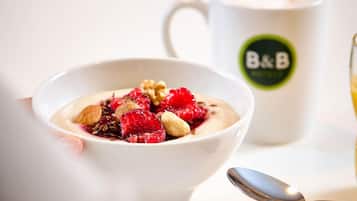 Desayuno buffet todos los días (con cargo)
