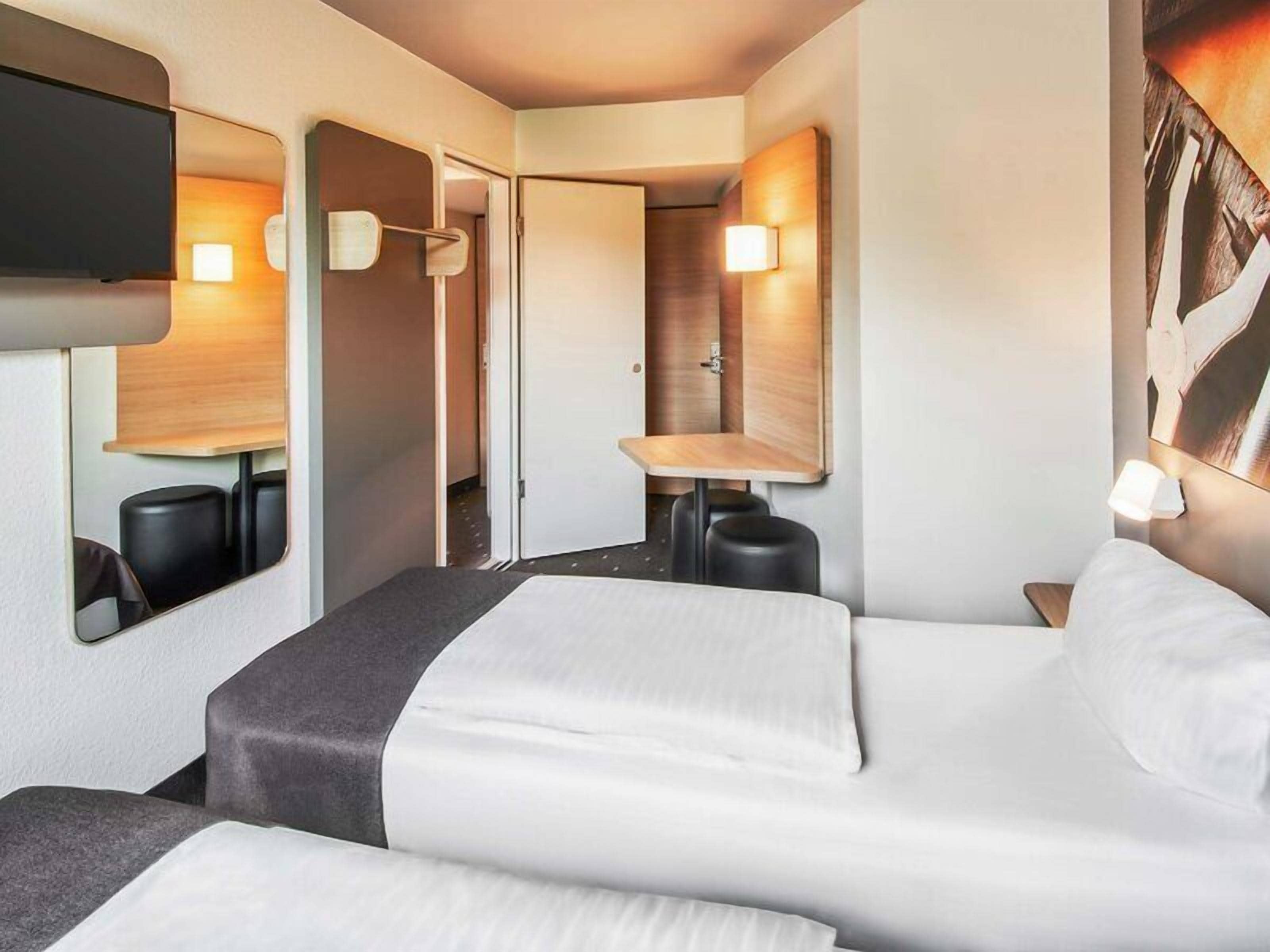 Chambre avec lits jumeaux | Literie hypoallergénique, bureau, chambres insonorisées, Wi-Fi gratuit