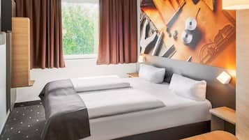 Double Room | Hypo-allergenic bedding available, desk, soundproofing, WiFi (free)