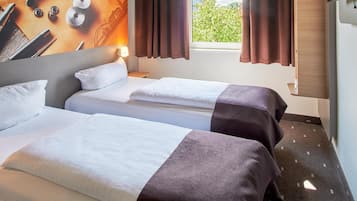 Twin kamer | 1 slaapkamer, hypoallergeen beddengoed, een bureau, geluiddichte muren