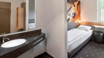 Allergikerbettwaren, Schreibtisch, schallisolierte Zimmer