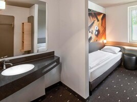 Ropa de cama hipoalergénica, escritorio, sistema de insonorización