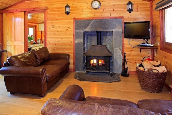 Woodcutters Cabin | Living area | 32-inch flat-screen TV with digital channels, TV