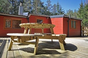 Woodcutters Cabin | Terrace/patio - Cairngorm Lodges (Aboyne)