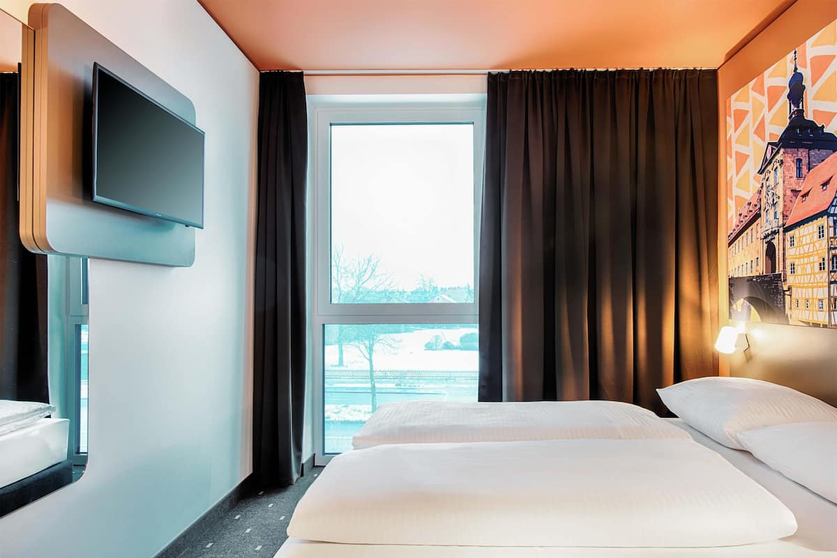 Habitación doble | Escritorio, sistema de insonorización, wifi gratis y ropa de cama
