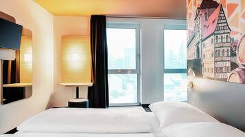 Schreibtisch, schallisolierte Zimmer, kostenloses WLAN, BettwÀsche