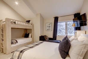 4 bedrooms, iron/ironing board, travel cot, WiFi - The Fawngrove | 4BR Mountain Modern in Deer Valley (Park City)