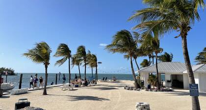 Waterfront 75’Dock POOL Kayaks Bikes SombreroBeach2mi OutdoorSpace WalkToStores