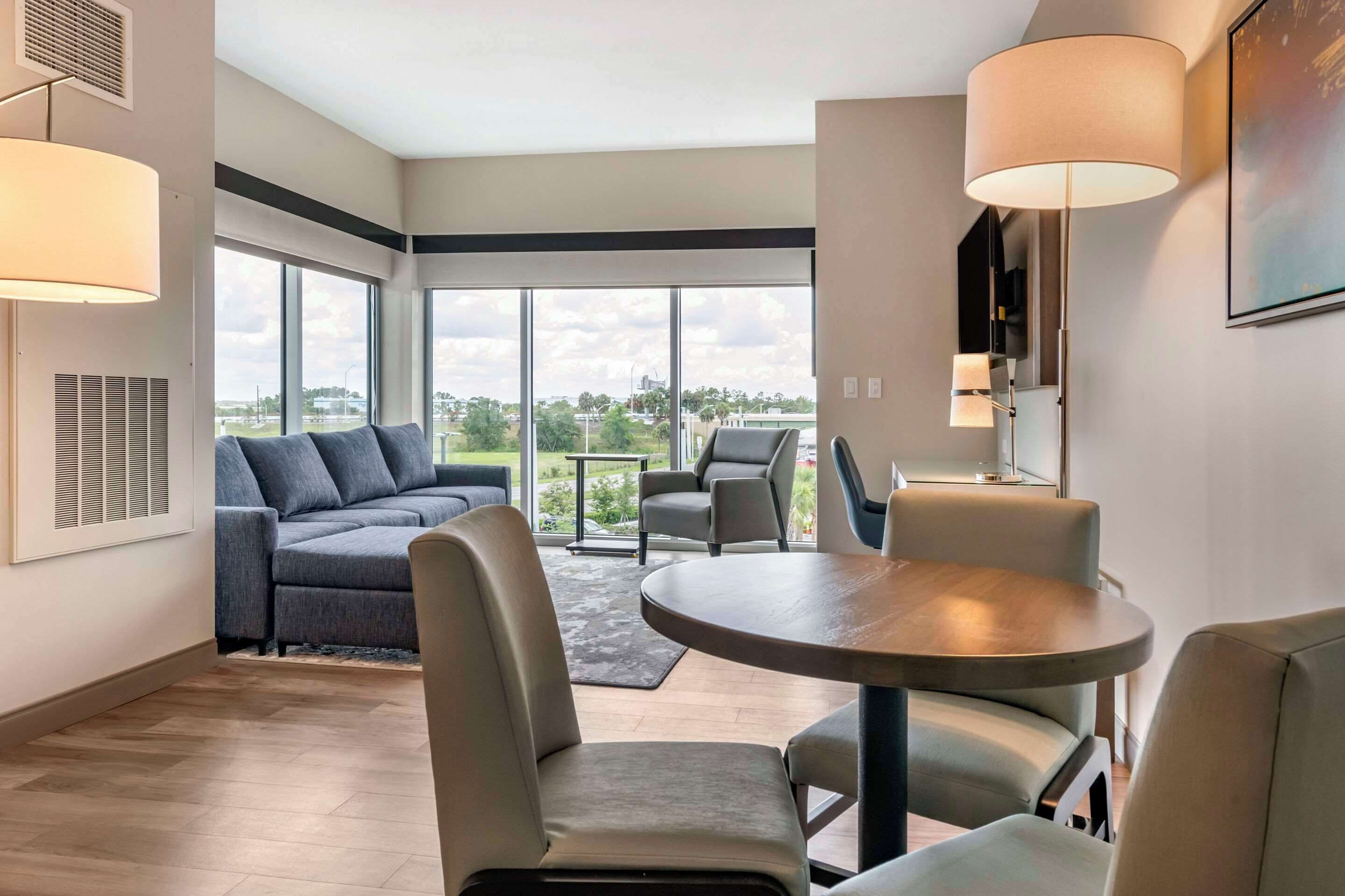 Suite, 1 King Bed, Accessible, Non Smoking | Individually furnished, desk, laptop workspace, soundproofing