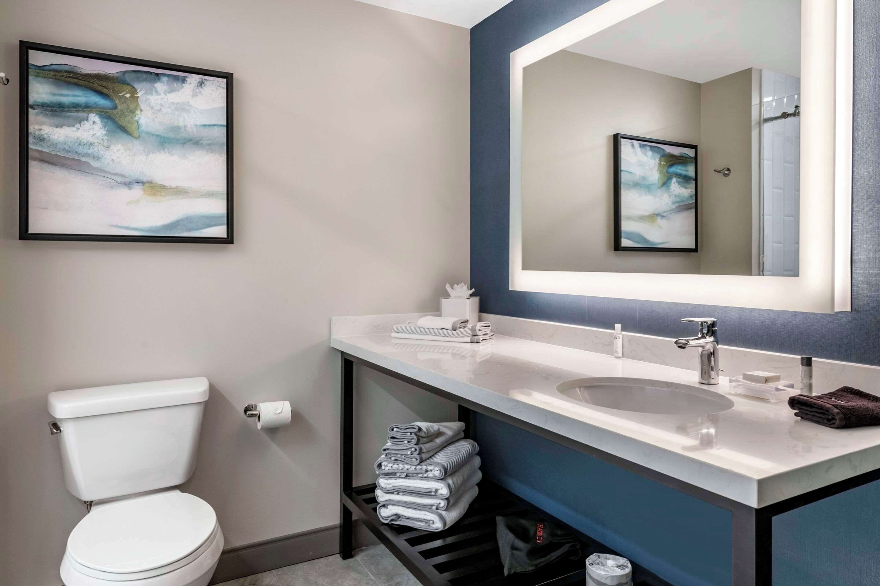 1 bedroom, individually furnished, desk, laptop workspace