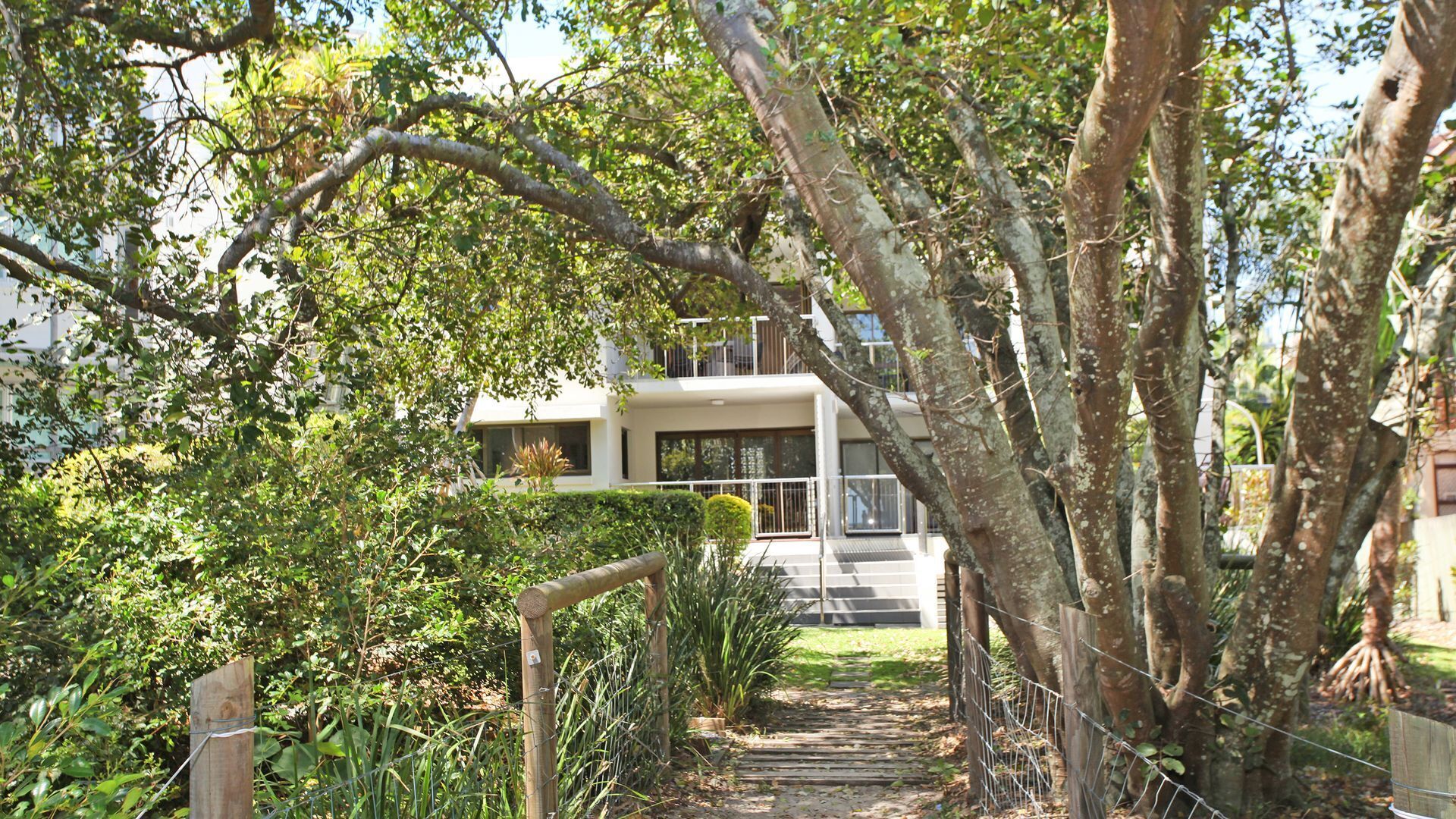 Windmill 4 - Two Bedroom Beachside Apartment on Parkyn Parade! — image 22