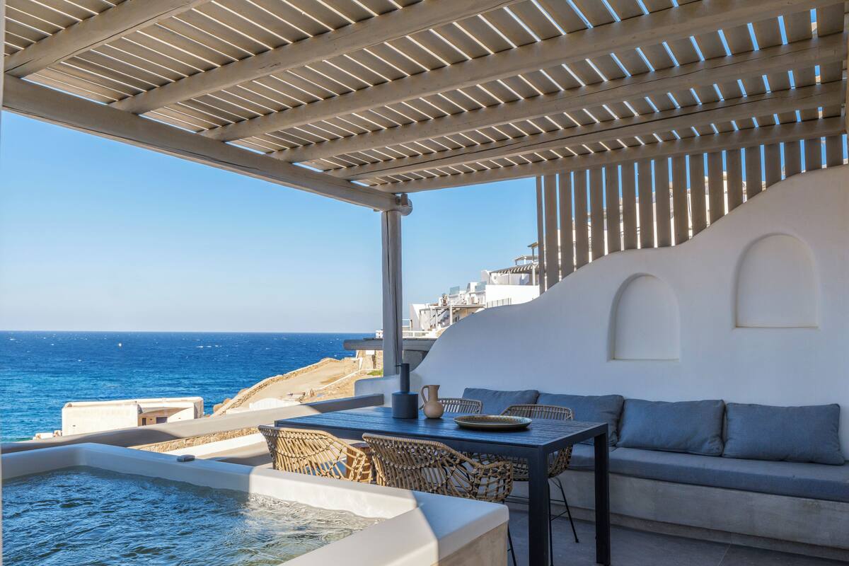 Deluxe Duplex, Hot Tub | Tab spa persendirian