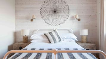 4 bedrooms, iron/ironing board, travel cot, free WiFi