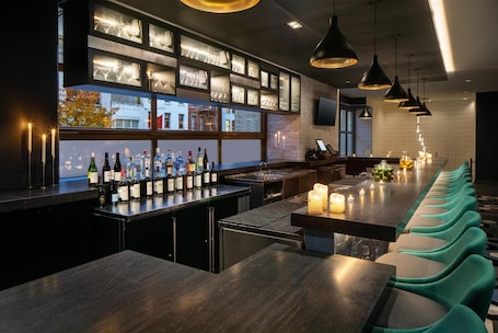 Rooftop bar. Hyatt Place New York / Chelsea