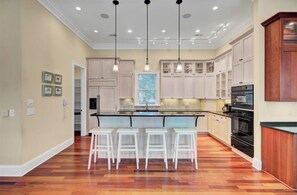 Fridge, microwave, oven, stovetop - 13 57th Avenue by AvantStay | Rooftop, Decks + Pool! (Isle of Palms)