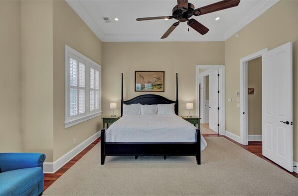 6 habitaciones, tabla de planchar con plancha y wifi gratis 