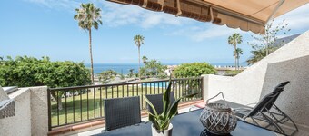 Cosy Apartment “Acantilados” close to the Sea with Sea View