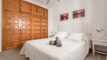 2 Schlafzimmer, Bügeleisen/Bügelbrett, kostenloses WLAN, Bettwäsche