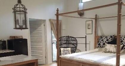 Mt Lofty Gardens Studio - spacious and quiet