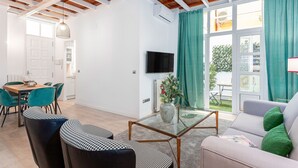 อพาร์ทเมนท์ (2 Bedrooms) | บริเวณนั่งเล่น