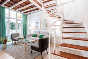 Apartment (2 Bedrooms) | Living area